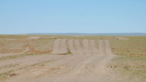 Jepp, fire-felts vei midt i Gobi-ørkenen!